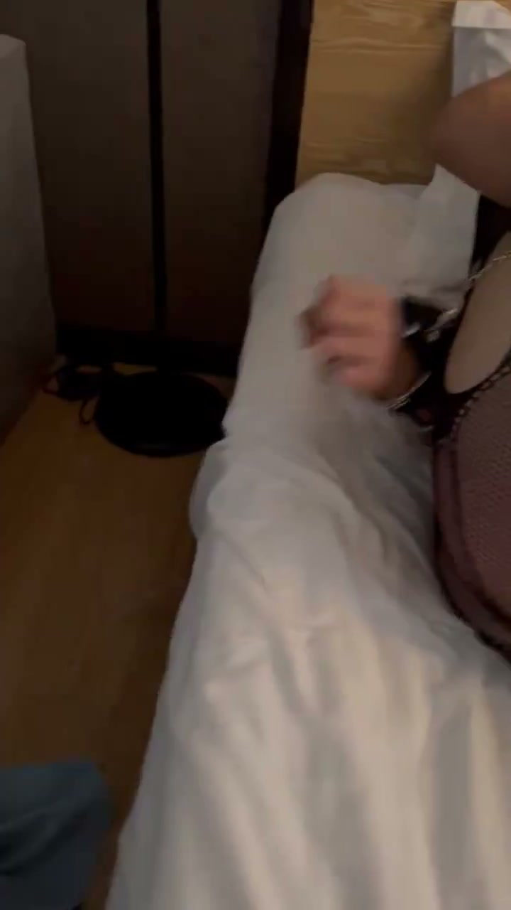 她是紧张 不是痛 其实收着打的 图片 3