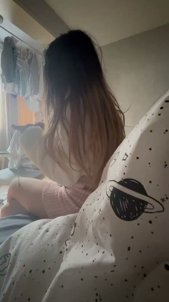 少带妹妹去喝酒蹦迪，直接叫家里来一起看看动漫不挺好吗？~是吧？ 图片 1